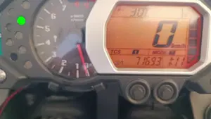 Yamaha XT1200Z Super Ténéré First Edition (2010 - 11)  (6)