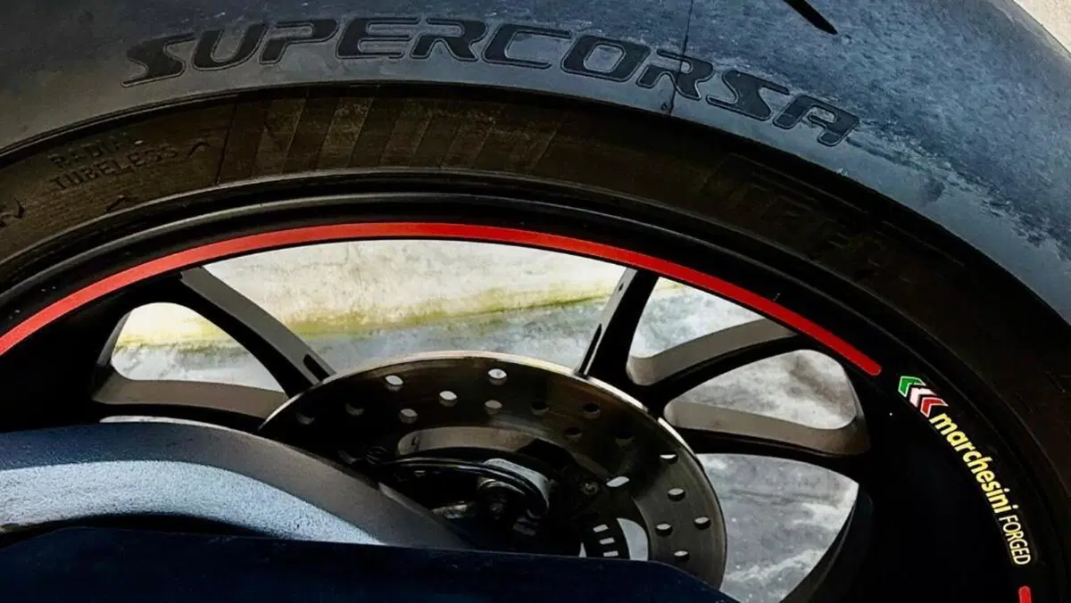 Ducati Hypermotard 950 SP (2019 - 20)  (13)
