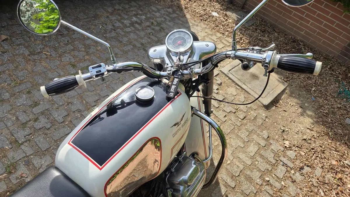 Moto Guzzi   (4)