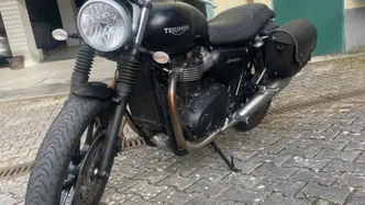 Triumph Street Twin 900 (2017 - 18) usata