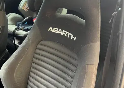 Abarth 595 595 1.4 Turbo T-Jet 180 CV Competizione (5)