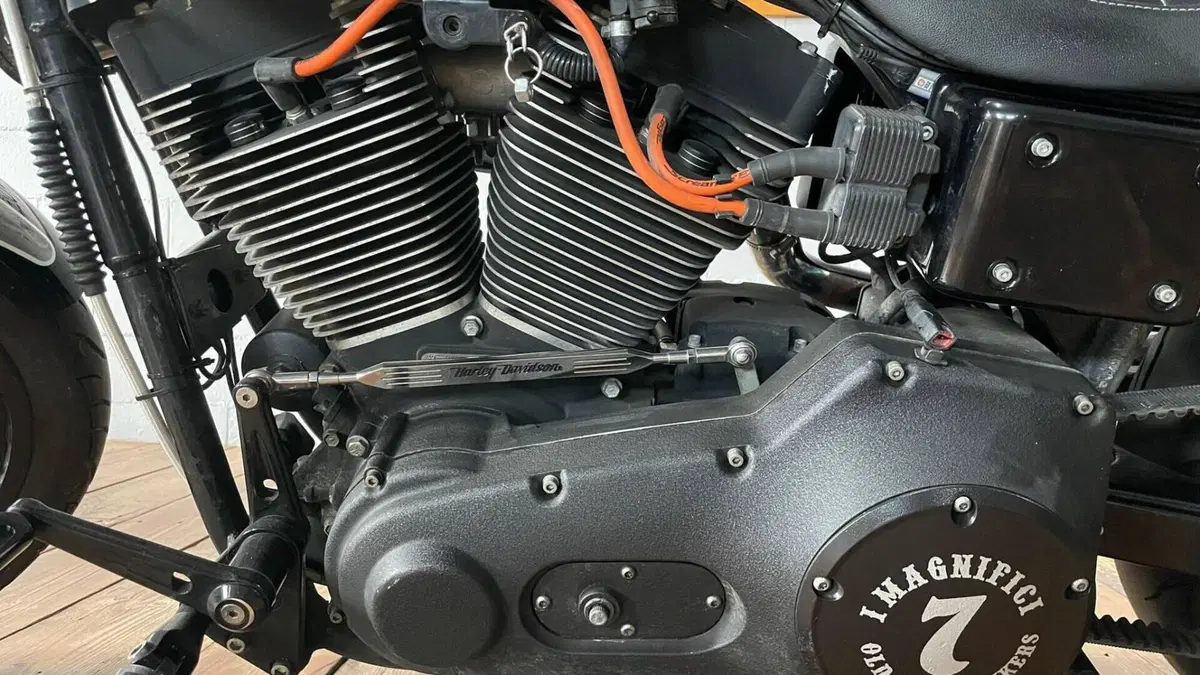 Harley-Davidson 1450 Super Glide Sport (1999 - 01) - FXDX  (2)