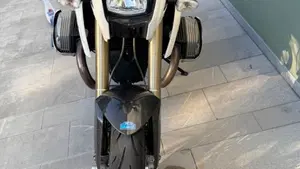 Bmw HP2 Megamoto  (3)