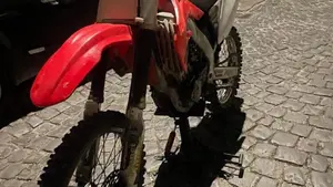 Honda CRF 250R (2005) 
