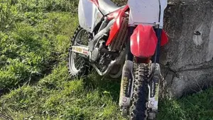 Honda CRF 250R (2005)  (4)