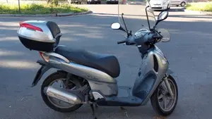 Honda SH 150i (2005 - 08)  (2)