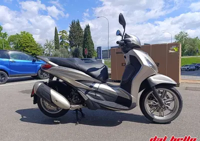 Piaggio Beverly 300 ABS-ASR (2021 - 25) - Annuncio 9994970