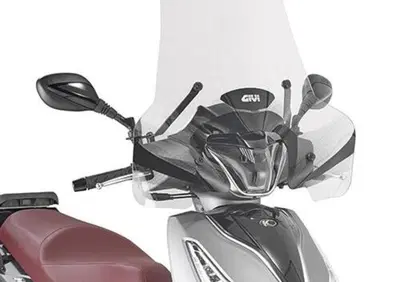 Givi 7057A Parabrezza trasparente 49x66 cm per Pia - Annuncio 8962569