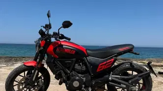 Ducati Scrambler 800 Full Throttle (2023 - 24) usata