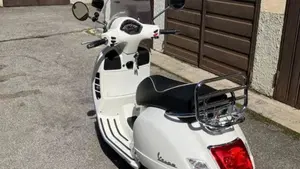 Vespa GTS 300 Super Sport (2017 - 19)  (3)