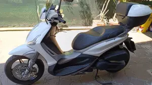 Piaggio Beverly 350 Police ABS-ASR (2018 - 20) 