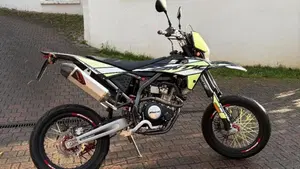 Fantic Motor Motard 125 M Performance 4t (2019)  (2)