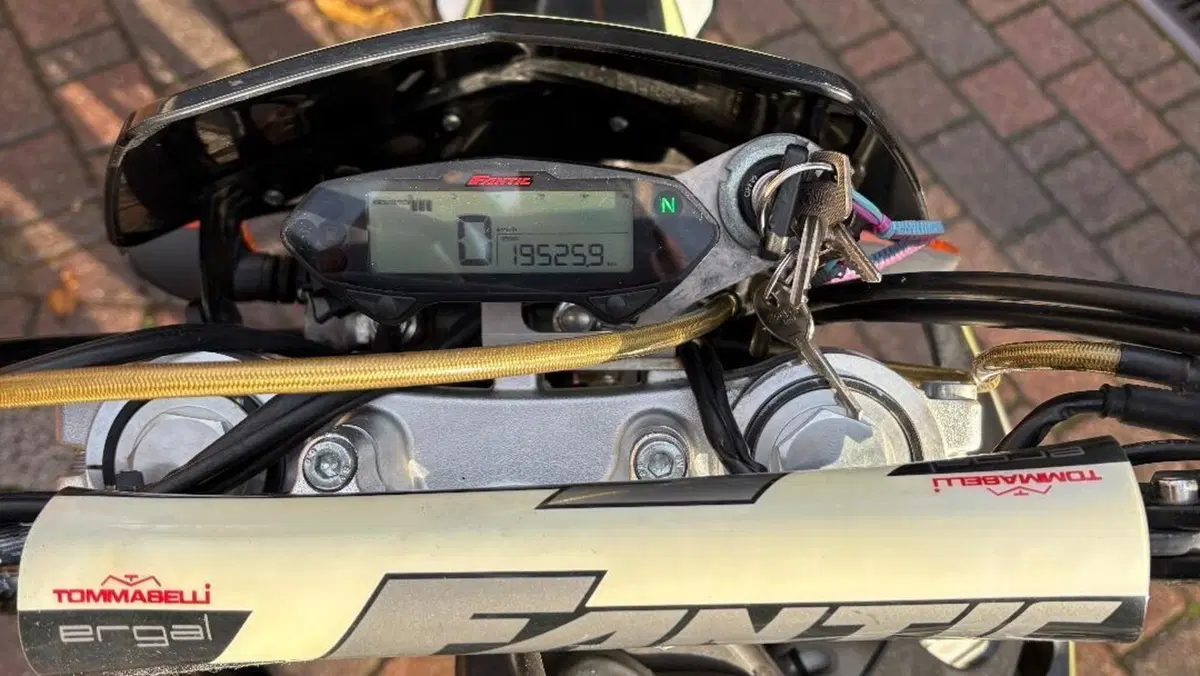 Fantic Motor Motard 125 M Performance 4t (2019)  (4)