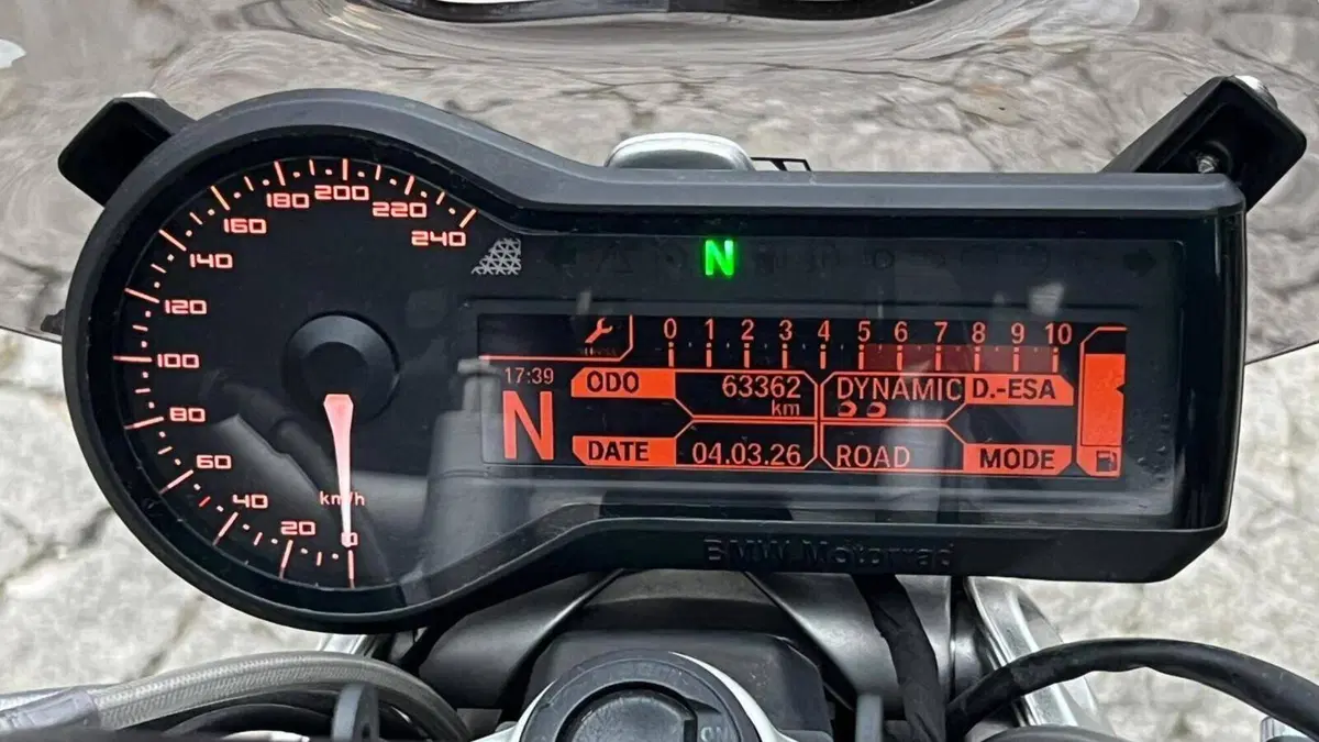 Bmw R 1200 R (2015 - 16)  (3)
