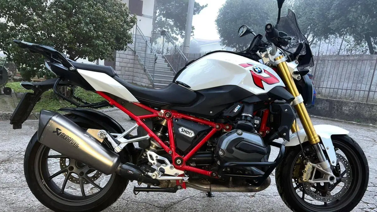 Bmw R 1200 R (2015 - 16)  (10)