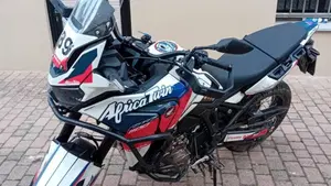 Honda Africa Twin CRF 1100L Urban (2022 - 23)  (2)