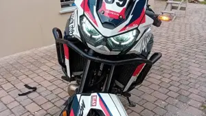 Honda Africa Twin CRF 1100L Urban (2022 - 23)  (4)