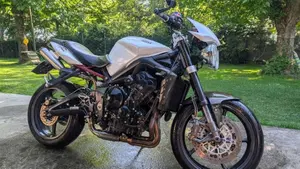 Triumph Street Triple R (2009 - 12) 