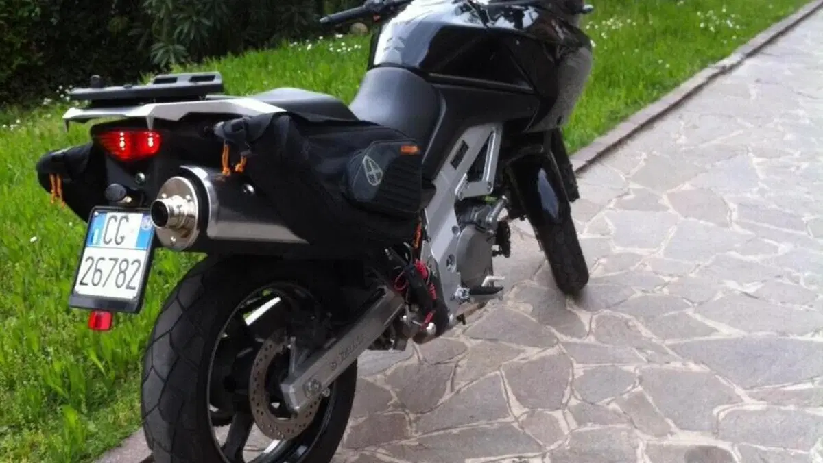 Suzuki V-Strom 650DL (2004 - 06)  (3)