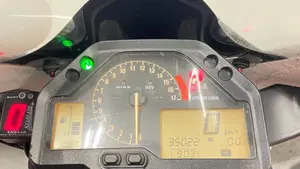 Honda CBR 600 RR (2003 - 04)  (3)