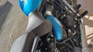 Royal Enfield Meteor 350 (2021 - 26)  (9)