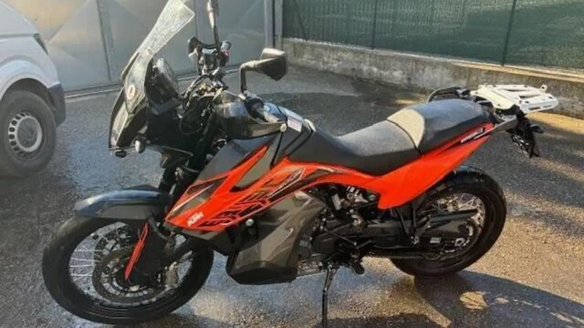 KTM 890 Adventure R (2021)  (3)