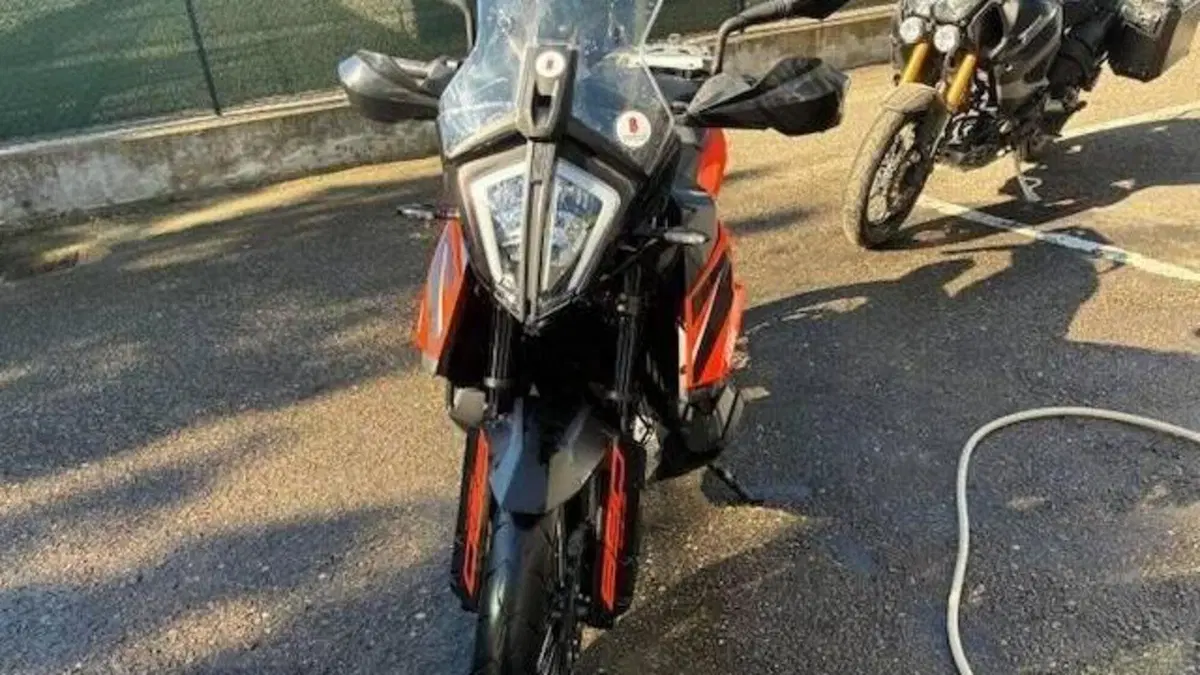 KTM 890 Adventure R (2021)  (4)