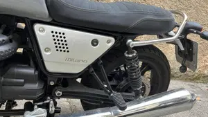 Moto Guzzi V7 III Milano (2018 - 20)  (10)