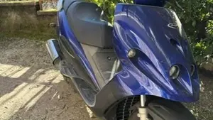Malaguti F12 Phantom Max 200  (4)