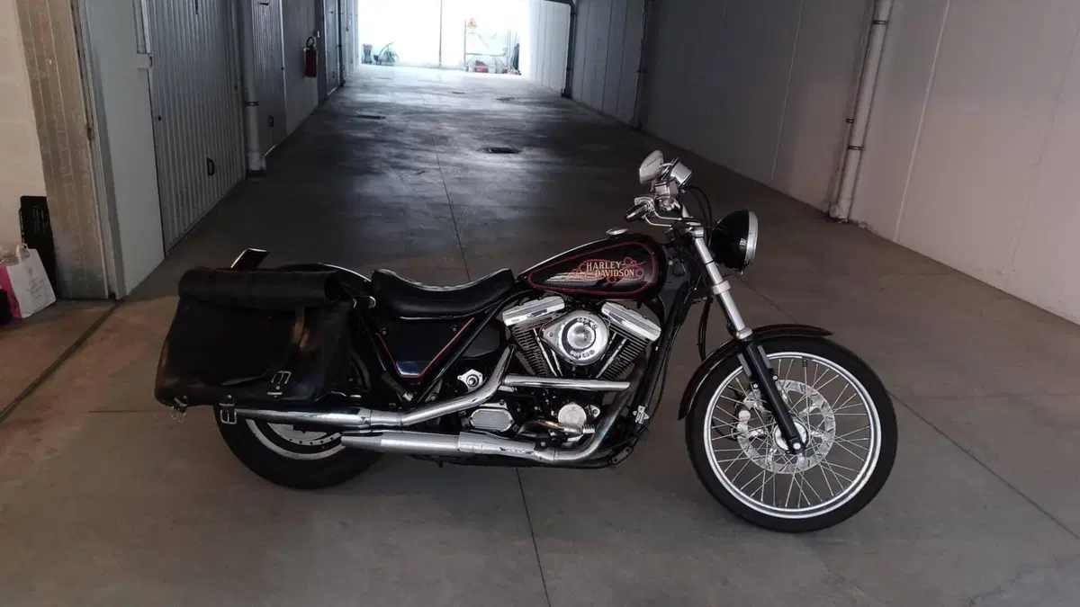 Harley-Davidson   (4)