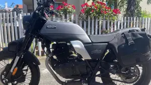Brixton Motorcycles Felsberg 250 (2021 - 25)  (2)