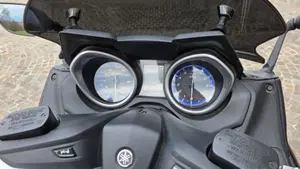 Yamaha T-Max 530 DX (2017 - 19)  (2)