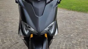 Yamaha T-Max 530 DX (2017 - 19)  (4)