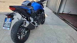 Honda CB 750 Hornet (2025)  (4)