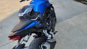 Honda CB 750 Hornet (2025)  (5)