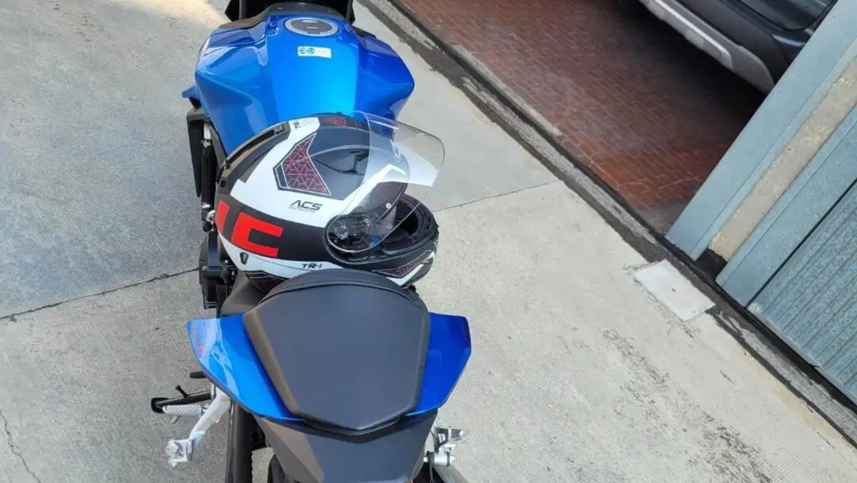 Honda CB 750 Hornet (2025)  (7)