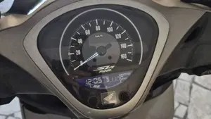 Honda SH 125 Mode (2021 - 23)  (5)