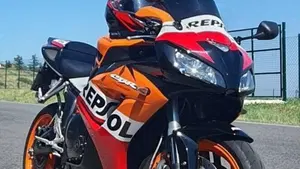 Honda CBR 1000 RR Fireblade (2006 - 07) 
