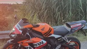 Honda CBR 1000 RR Fireblade (2006 - 07)  (5)