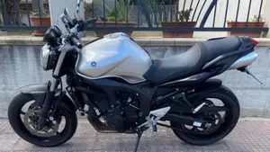 Yamaha FZ6 S2 (2007 - 11)  (2)