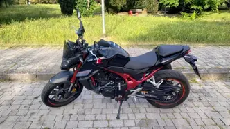 Honda CB 750 Hornet (2023 - 24) usata