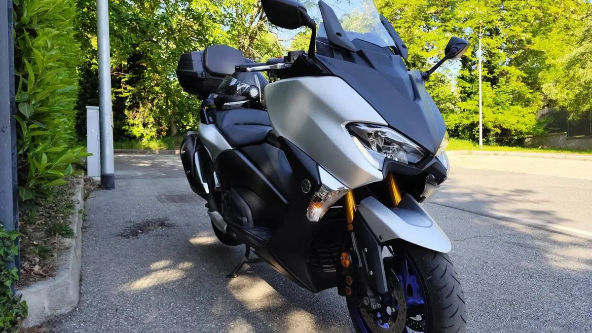 Yamaha T-Max 530 SX (2017 - 19)  (4)