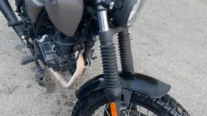 Brixton Motorcycles Felsberg 125 CBS (2021 - 25)  (3)