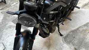 Husqvarna Svartpilen 401 (2021 - 23)  (2)