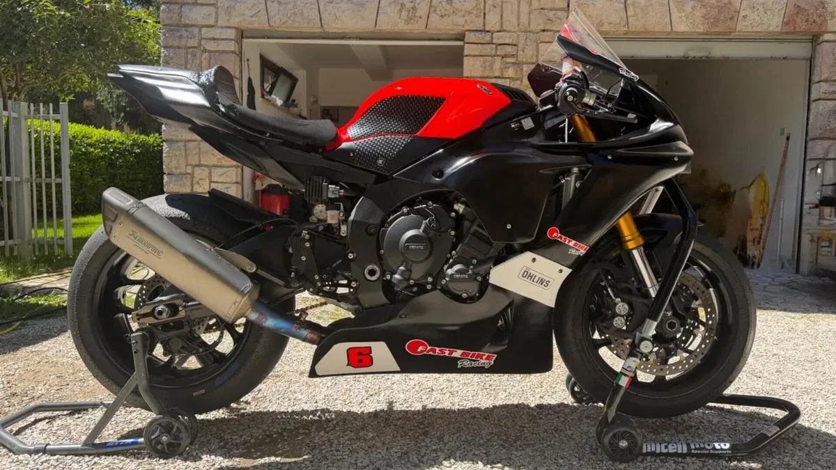 Yamaha YZF R1 GYTR (2023 - 24)  (3)