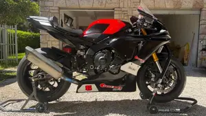 Yamaha YZF R1 GYTR (2023 - 24)  (3)