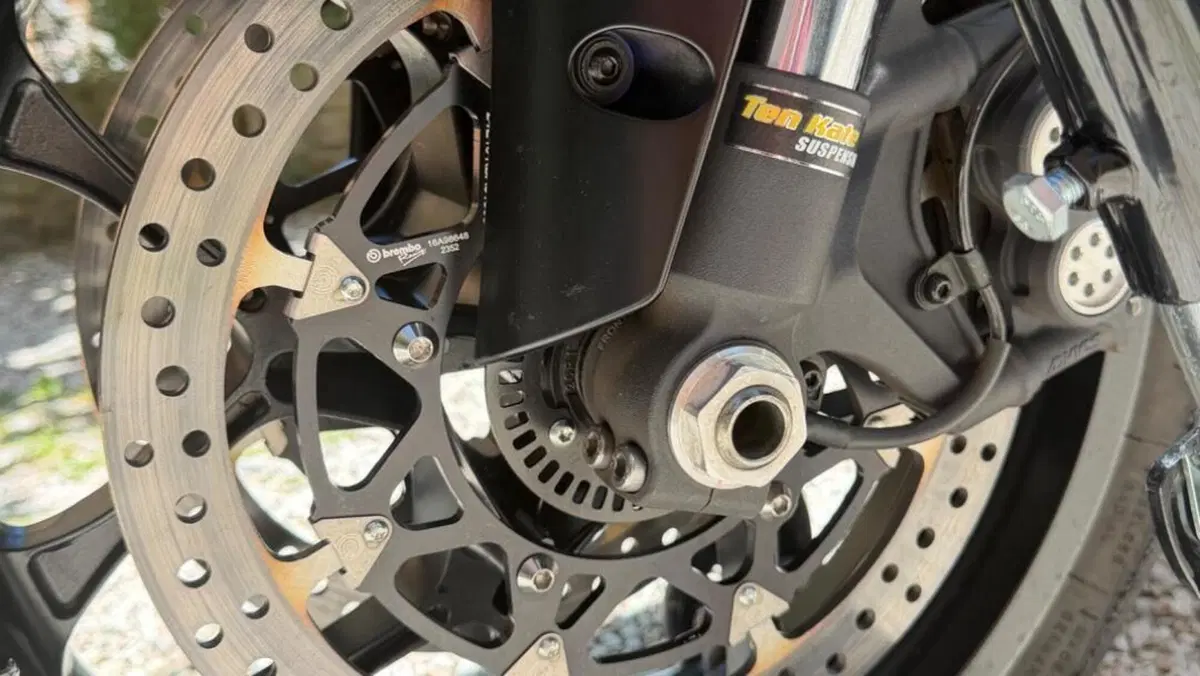 Yamaha YZF R1 GYTR (2023 - 24)  (13)