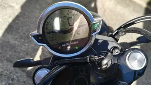 Moto Guzzi V7 Stone (2021 - 24) 