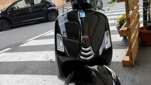 Vespa GTS 300 Super Hpe (2018 - 19)  (3)