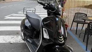 Vespa GTS 300 Super Hpe (2018 - 19)  (5)